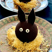 Pistazzienmousse-Törtchen mit Himbeerkern "Dubai-Style"