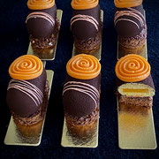 Orangentörtchen mit Schoggiboden