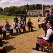 Edinburgh - Schottisch - Schottland - Kilt - Highland Games - Single Malt Whisky Tasting - RIB-Speed-Boat  - incentive reisen incentive agentur - Meeting-Incentive-Conference-Events - Mitarbeitermotivation - Teambuilding - Highlands - loch ness
