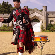 Edinburgh - Schottisch - Schottland - Kilt - Highland Games - Single Malt Whisky Tasting - RIB-Speed-Boat  - incentive reisen incentive agentur - Meeting-Incentive-Conference-Events - Mitarbeitermotivation - Teambuilding - Highlands - loch ness