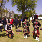 Edinburgh - Schottisch - Schottland - Kilt - Highland Games - Single Malt Whisky Tasting - RIB-Speed-Boat  - incentive reisen incentive agentur - Meeting-Incentive-Conference-Events - Mitarbeitermotivation - Teambuilding - Highlands - loch ness