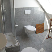 Monteurwohnung 3 Badezimmer mit Dusche 