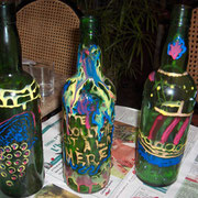 les bouteilles peintent par Alain et Loulou