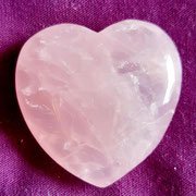 Coeur en quartz rose 24€