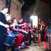 GRAUER HOF - 19. STRASZENMUSIK- UND TROMMLERFESTIVAL 2012