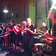 GRAUER HOF - 19. STRASZENMUSIK- UND TROMMLERFESTIVAL 2012