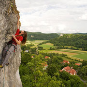 Andreas Schelter in »Kopfbahnhof für Ewiggestrige« (7+), Streitberger Schild | © Bernhard Thum, Bild-ID WI-XX-20XX-001