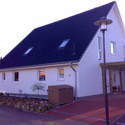 Neubau Doppelhaus in Altenholz Rohbauerstellung einschl. Wärmedämmverbundsystem mit Putzstruktur