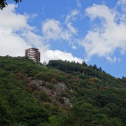 Wir wollen zur Burg Montclair auf der anderen Seite der Saar wandern.