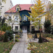 Gartengestaltung eines Vorgartens historischer Villa Wien