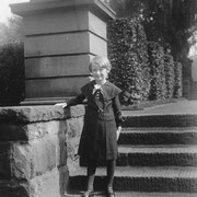 Gisela im Stadtpark 1933