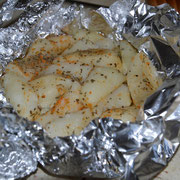 Virtos bulvės paruoštos kepti orkaitėje