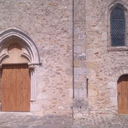 Deux portail d'église en finition peinture à la farine