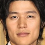 鈴木亮平