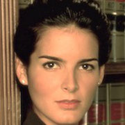 Angie Harmon（young）