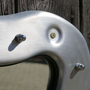 Mattierter Aluminium Spiegel, von Hand gedengelt
