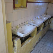 Die Waschbecken von Beth Uriel :-(
