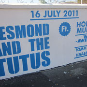 :-) (Erzbischof Desmond Tutu ist einer von vier suedafrikanischen Friedensnobelpreis-Traegern)