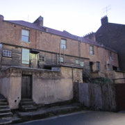 Die Rueckseite des Susannah Place Museums in Sydney (von aussen)