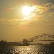 Opera House und Harbour Bridge bei Sonnenuntergang