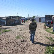 Beginn des Wohngebiets der vierten Kategorie im Township Langa bei Kapstadt