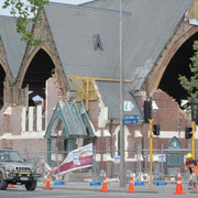 Eine schwer erdbebenzerstoerte Kirche in Christchurch