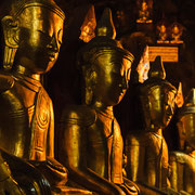 Buddha Statue in den Pindaya Höhlen.