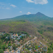 Bei gutem Wetter hat man vom Mount Popa eine tolle Aussicht auf die Natur Myanmars.