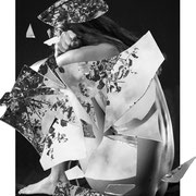 MIA, "Le poing fermé", Photo montage,50x70cm, 500 €, DISPONIBLE A L'EMPRUNT