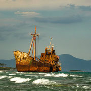 Nel CLOT, "Le bateau ivre", Photographie tirage à encres pigmentaires sur papier fine art, 63 cm x 58cm, 450 €,DISPONIBLE A L'EMPRUNT