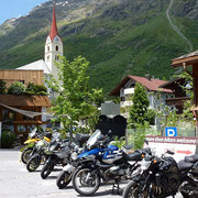 Galtür ist eine Gemeinde mit 862 Einwohnern (Stand 01.01.2010) im Bezirk Landeck, Tirol.