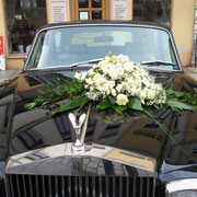 Hochzeit: Autoschmuck aus der Blumenwerkstatt Dresden