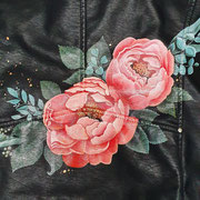 grote rozen op jasjevan bruid geschilderd door aim your wedding