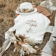 lieflijk jasje voor bruid met tekst en bloemen geschilderd - aim 