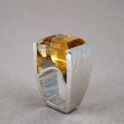 Silberring mit rechteckigem Citrin