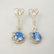 Ohrschmuck, Silber mit blauen Swarovski-Zirkonias