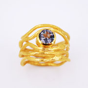 5er-Ring, Silber feingoldplattiert mit violettblauem Spinell