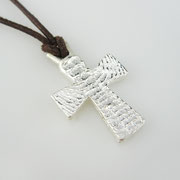 Feinsilberanhänger, byzantinisches Kreuz aus 999er Silber an Lederband