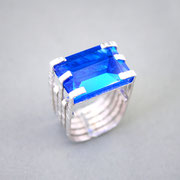 Silberring mit synthetischem blauen Spinell