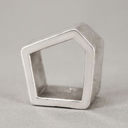 Ring, Das Haus, Silber