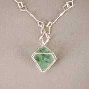 Lange Kette mit Frourit-Rohstein-Anhänger, Silber 