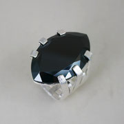 Silberring mit Onyx in Navetteform