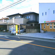 みやもと整骨院の店舗前駐車場は3台駐車可能です