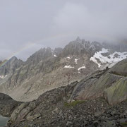 Grosses Furkahorn mit Regenbogen.