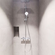 VUE SUR LA DOUCHE A L'ITALIENNE APRES RENOVATION