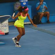 Serena macht Trockenübungen nach dem Wechsel