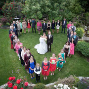 Gruppenfoto Herz Hochzeit Franken