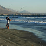 Pescando en la orilla