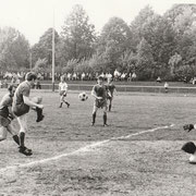 Mai 1971, SpVgg. Bad Pyrmont - Preußen Hameln 07 3:0 von li. Dohme, Pogoda, Kühne, Goschzik, Richter, Coers, TW Tkalcec