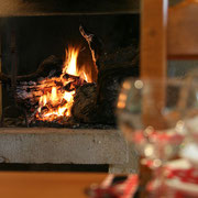 le restaurant avec son feu de cheminée